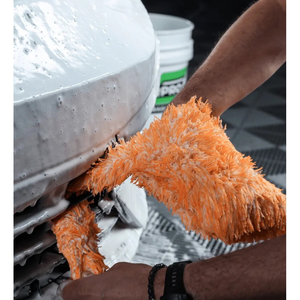 CarPro FairyTail Premium Wash Mitt Wash Mitt With Plush Tail For Hard-To-Reach Areas